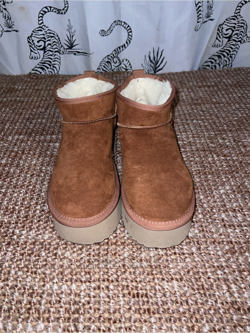 Cozy Suede Shearling-Lined Short Boots - Chestnut